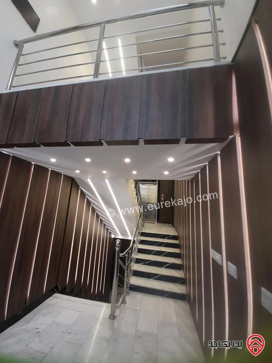 شقة سوبر ديلوكس ارضية مساحة 230م داخلي و 60م خارجي للبيع في عمان - طريق المطار