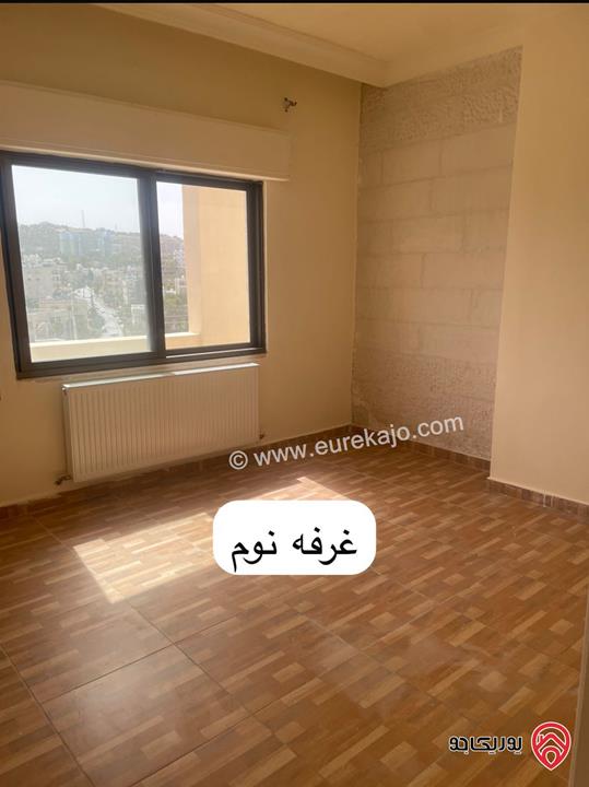 روف طابق ثالث مساحة 135م للبيع في أجمل مواقع الفحيص قرب دوار القيامة مواصفات مميزة و في حالة الجديد