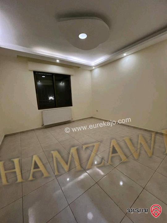 شقة سوبر ديلوكس مساحة 175م داخلي و 150م خارجي للايجار في عمان - طريق المطار 