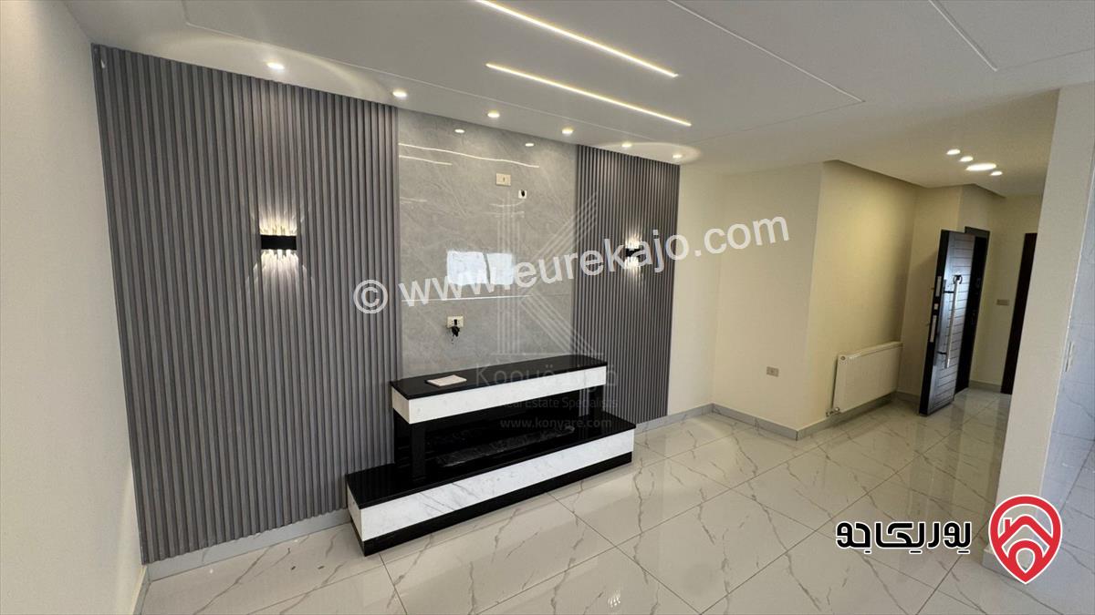 شقة فاخرة أرضية مساحة 202م داخلي و 40م خارجي للبيع في عمان - مرج الحمام