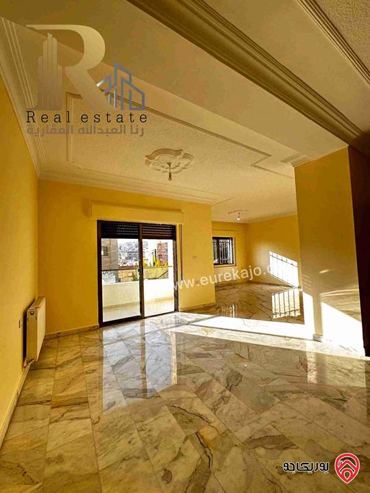 شقة مميزة مجددة مساحة 167م طابق أول للبيع في عمان - تلاع العلي 