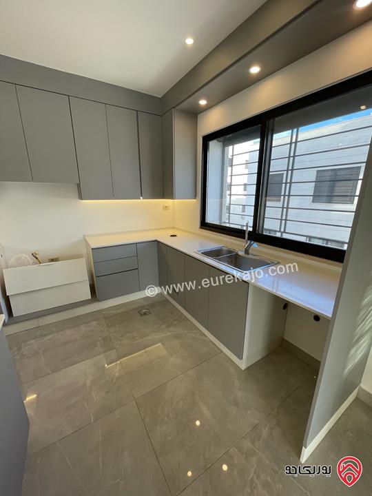 شقة طابق ثاني مساحة 180م للايجار في عمان - الكرسي