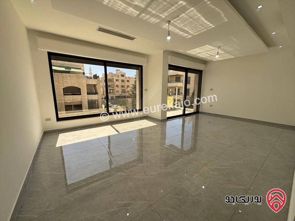 شقة فاخرة طابق أول مساحة 167م للايجار في عمان - ام اذينة