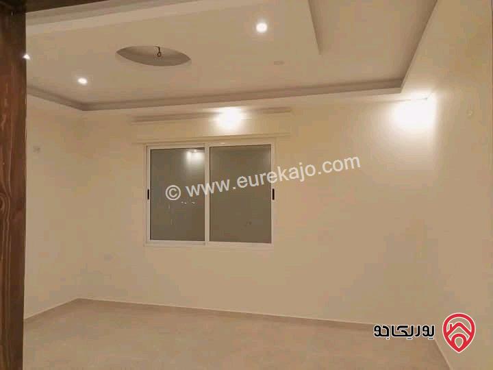 شقة دوبلكس سوبر ديلوكس مساحة 170 متر طابق أول على شارعين للبيع في الزرقاء الجديدة 