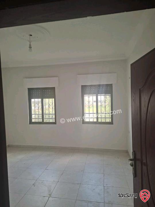 شقة طابق أول مساحة 235 متر شقة للايجار في عمان - شفا بدران (مقابل أكاديمية الفيحاء) مناسبة جدا لطلاب الخليج