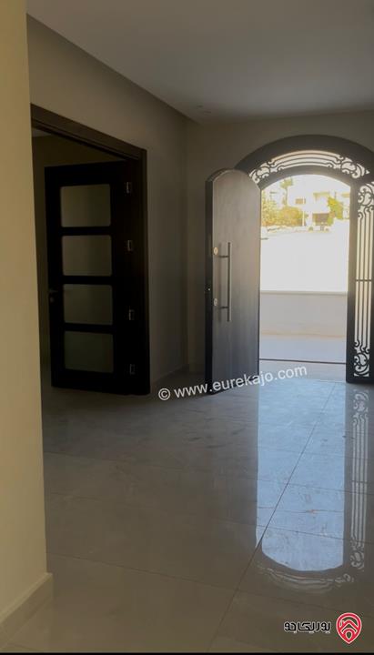 فيلا مستقلة مساحة 615م على أرض 750م للبيع في عمان - دابوق- بدر الجديدة