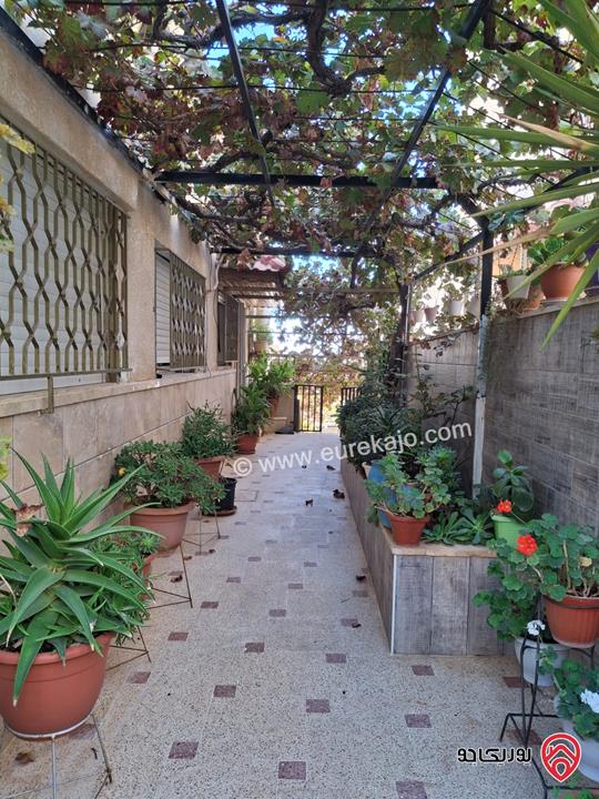 فيلا دوبلكس مساحة 200م على أرض 250م للبيع في عمان - طبربور 