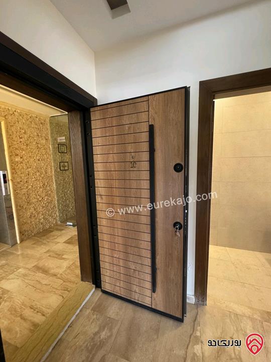 شقة سوبر ديلوكس مساحة 185م طابق ثالث للبيع في عمان - تلاع العلي