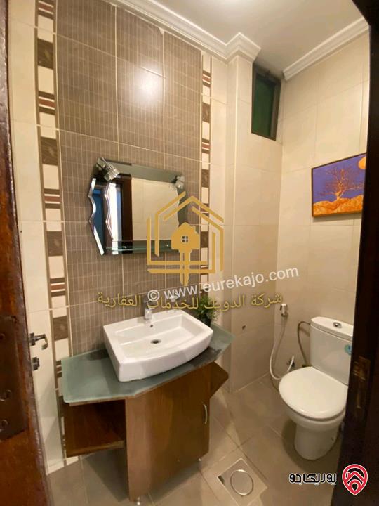 شقة فارغة طابق شبه ارضي مساحة 200م للإيجار في عمان - الدوار السابع 