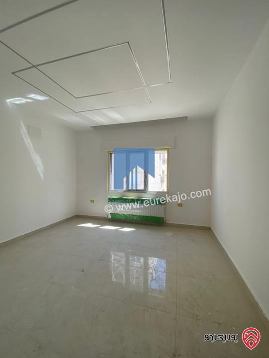 شقة فاخرة للبيع في عمان خلدا - قرب إشارة البنك العربي طابق ثالث 175م مع روف دوبلكس 120م لم تسكن