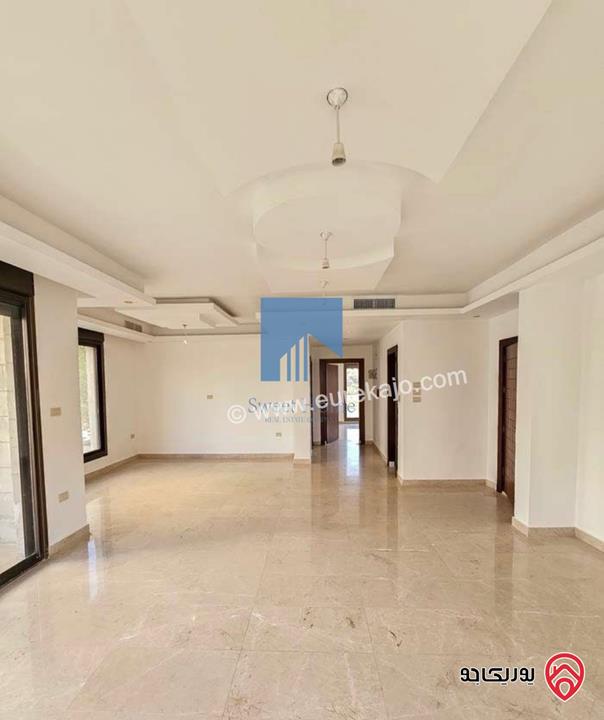 شقة طابقية طابق اول 223م تشطيب سوبر ديلوكس للبيع في عمان - دير غبار