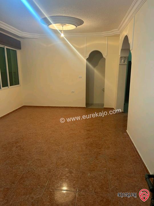 شقة أرضية مساحة 160م داخلي و 85م خارجي للبيع اقساط في الزرقاء الجديدة