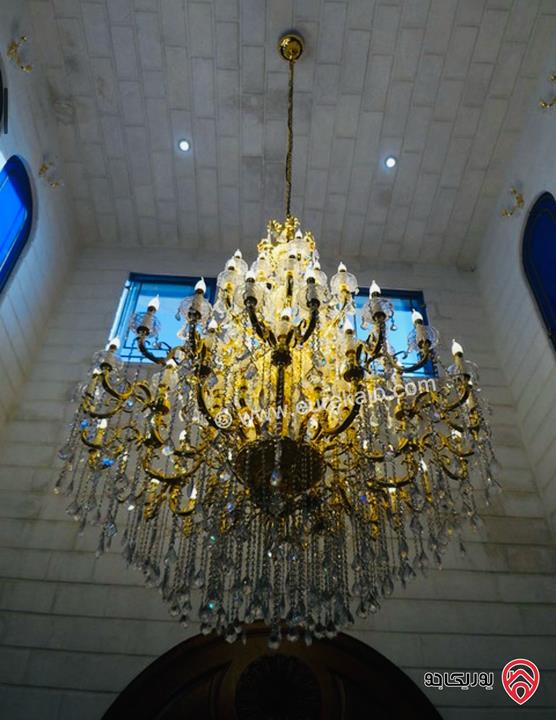 قصر عدد 2 على أرض 4 دونم و 800م للبيع في عمان - طريق المطار الظهير تصلح لرجال الأعمال والشخصيات الكبرى 