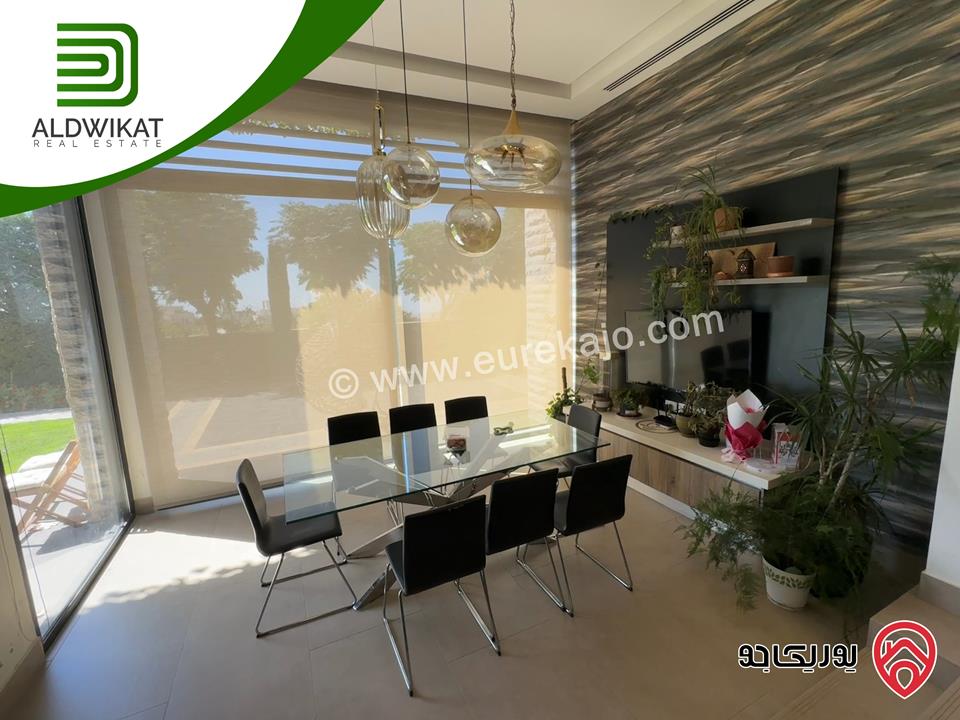 فيلا مستقلة مساحة الارض 985م ومساحة البناء 1200م ومساحة الحديقة 400م ومساحة الترس 200م ذات موقع واطلالة مميزة للبيع في عمان - بدر الجديدة