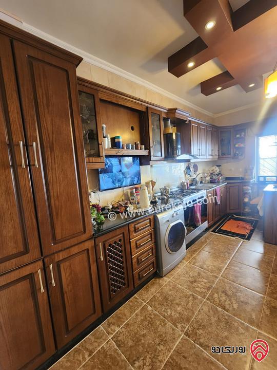 فيلا طابقين على ارض 775م للبيع في عمان - الشميساني