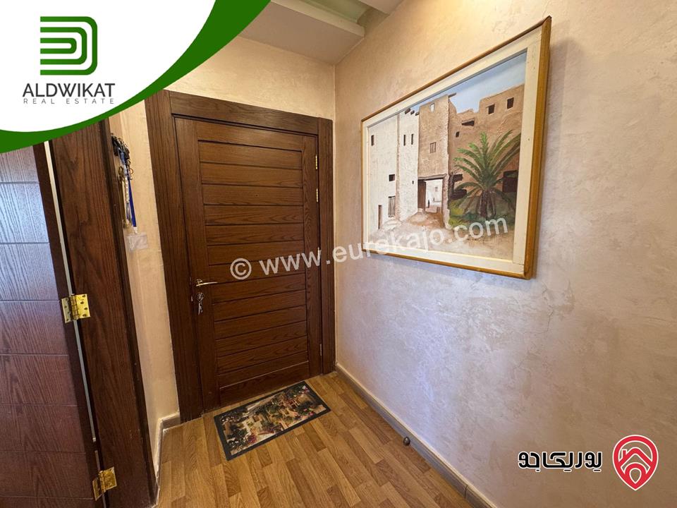 شقة مفروشة للايجار في عمان - عبدون خلف السفارة الامريكية طابق اول مساحة البناء 190 م والترس 66م