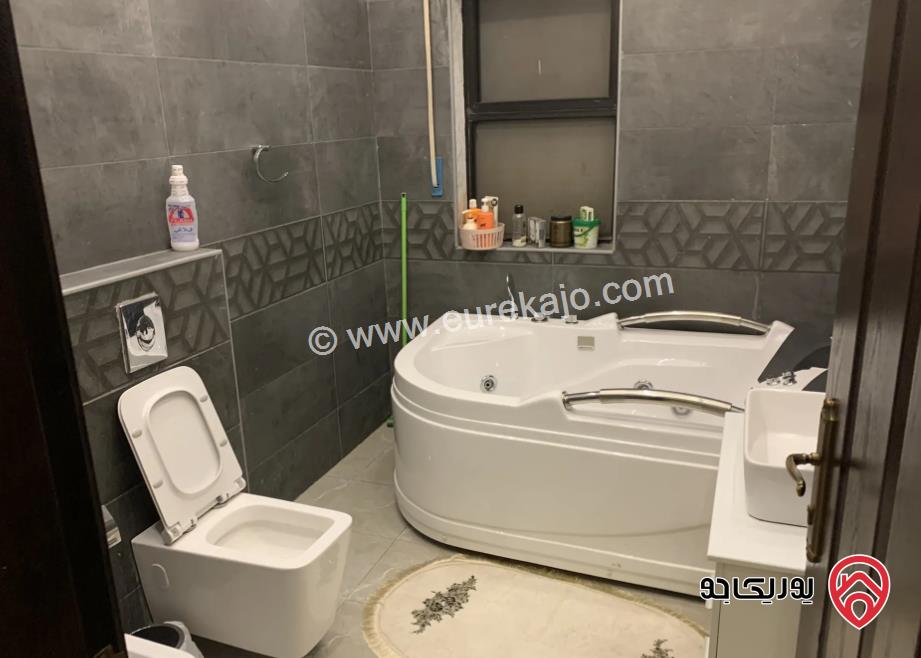 شقة طابق رابع مساحة 300م طابقية للبيع في عمان - ضاحية الرشيد
