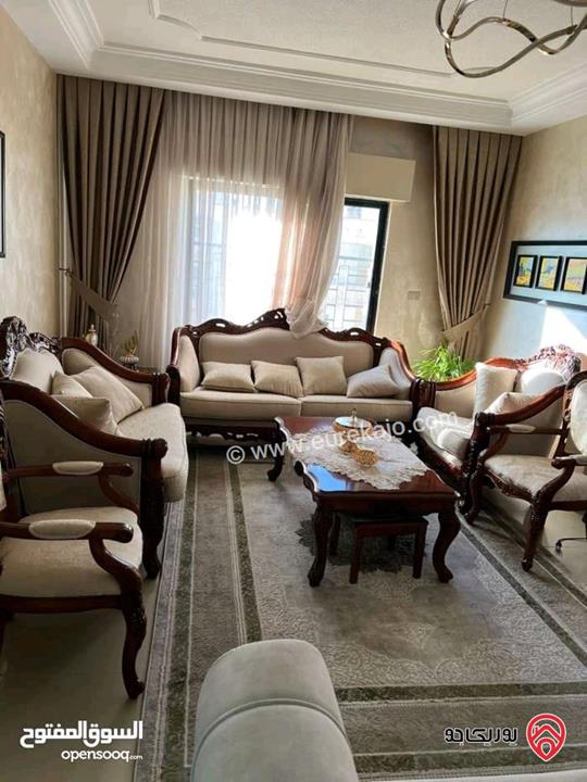 شقة طابق ثالث مساحة 175م للبيع في عمان - خلدا