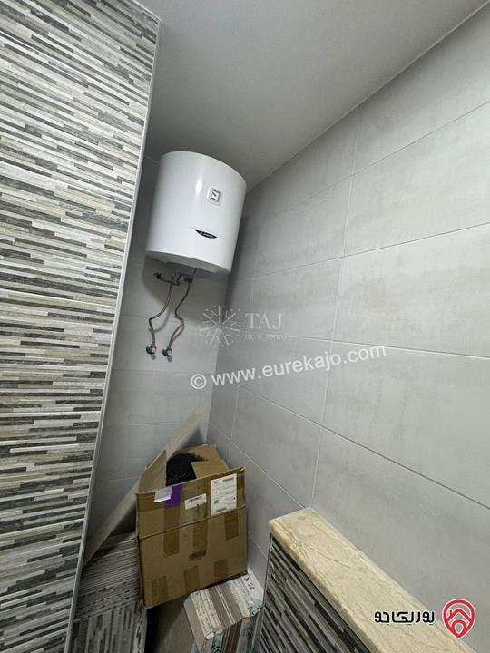 مكتب فاخر تجاري طابق ثاني مساحة 57م للايجار في عمان - عبدون