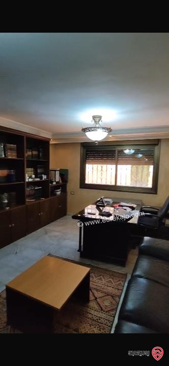 فيلا مميزة مساحة الارض 640م ومساحة البناء 900م للبيع بسعر 450 ألف دينار في عمان - الجبيهة