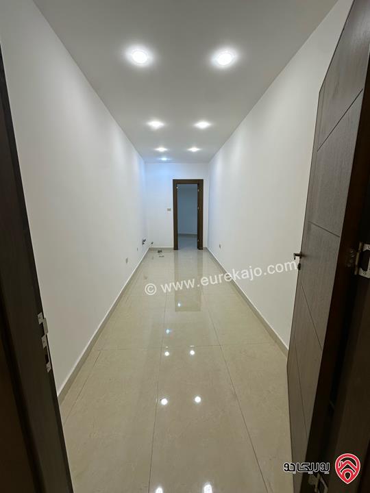 شقة شبه أرضية مساحة 200م للبيع في عمان - مرج الحمام