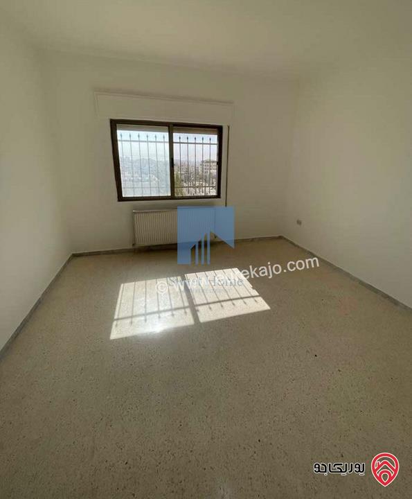 شقة مميزة للبيع في عمان - خلدا قرب المدارس المستقلة طابق ثالث 190م تشطيب سوبر ديلوكس