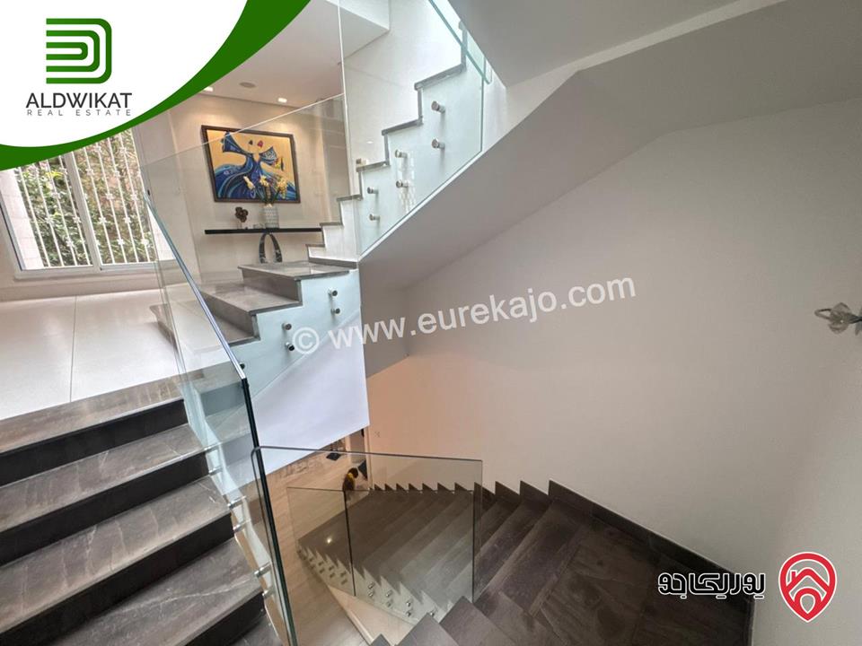 فيلا فاخره مفروشه مستقلة للبيع في عمان - دابوق مساحة البناء 800م ، الارض 770م ، الحديقة 200م والترس 200م