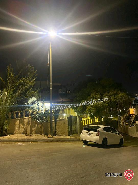 منزل مساحة 220م على أرض 435م للبيع في الزرقاء - ضاحية مكة 