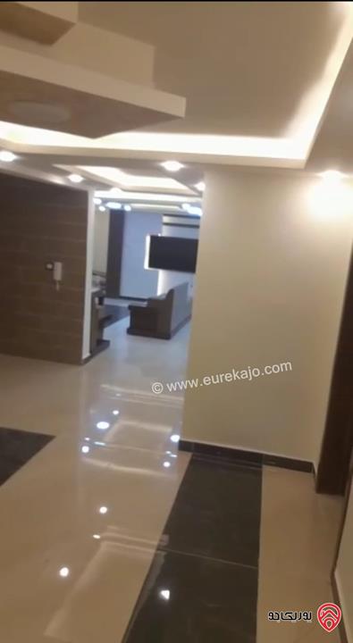 فيلا دوبلكس مساحة البناء 770م مساحة الارض 460م للبيع في عمان - البنيات