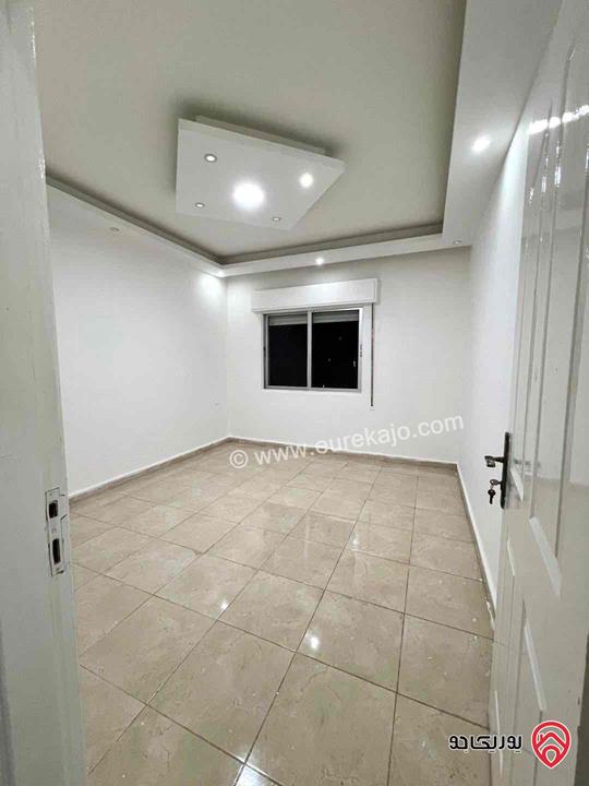 شقة مميزة طابق أول مساحة 135م للبيع في عمان - ابو علندا 