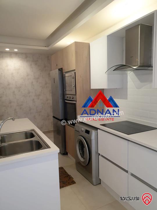 رووف مفروش مساحة 140م داخلي و 130م خارجي للإيجار في عمان - عبدون