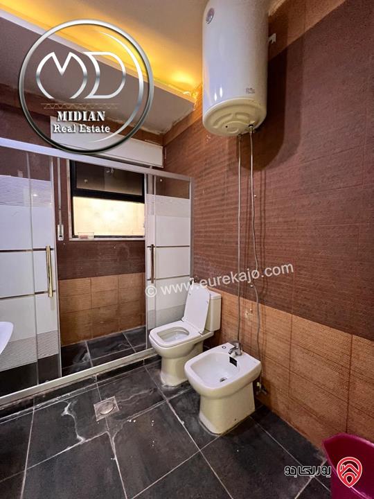 فيلا مستقلة فارغة مساحة 460م على أرض 800م للايجار في عمان - ام السماق قرب السيتي مول سوبر ديلوكس منطقة فلل هادئة بسعر مميز جداً