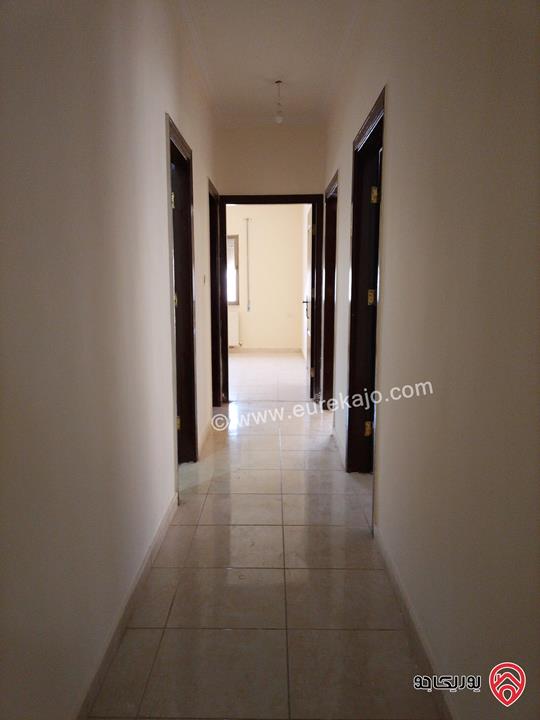 شقة مساحة 194م طابق ثاني للبيع في عمان - الجبيهة