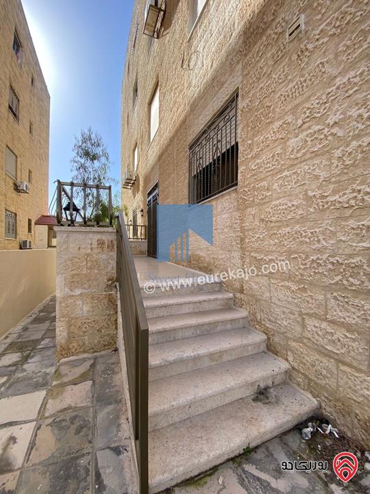 شقة أرضية مميزة  186م مع حديقة وترسات 150م للبيع في عمان - الجندويل