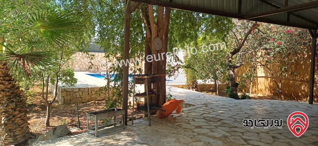 مزرعة مساحة 70م على أرض 1 دونم للبيع في الغور جوفة الكفرين