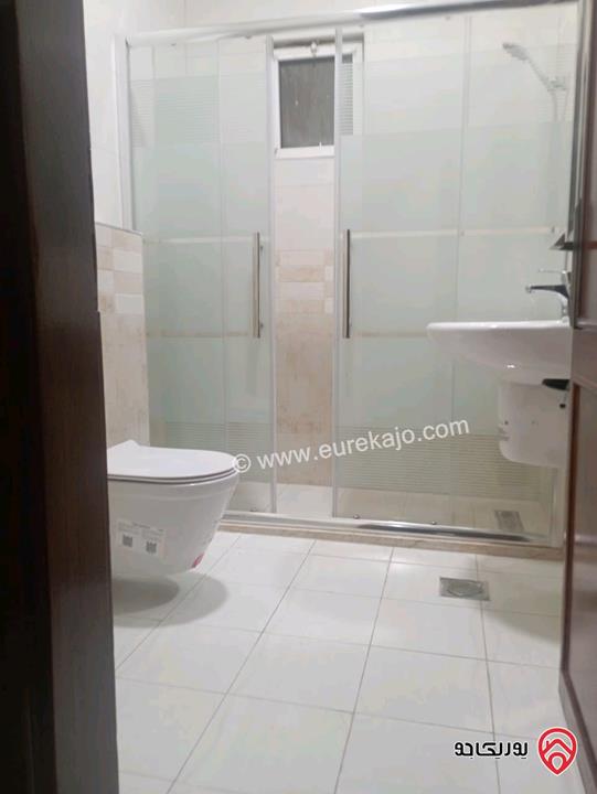 شقة ارضية مساحة 231م داخلي و حديقة وتراسات 250م للبيع في عمان - الجاردنز