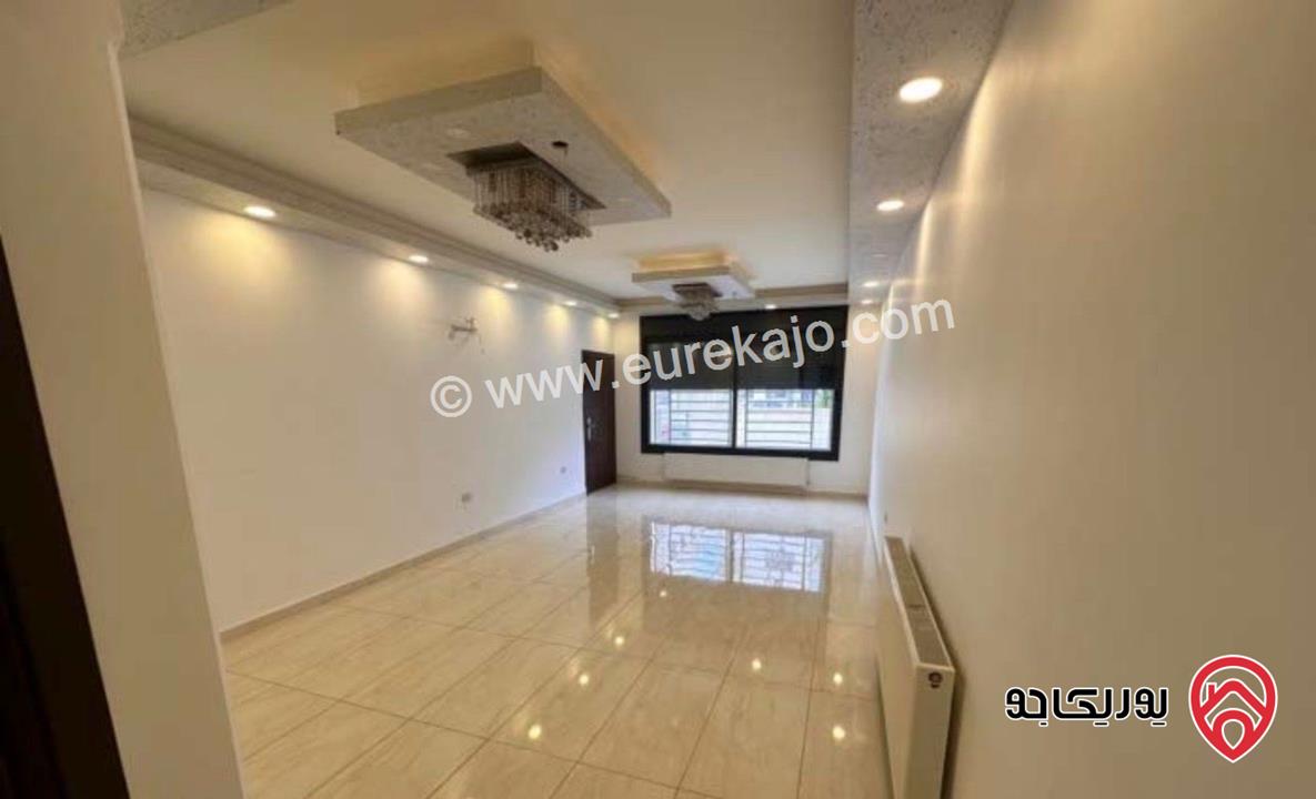 شقة طابق أرضي مساحة 216م داخلي و 110م خارجي للايجار في عمان - عبدون