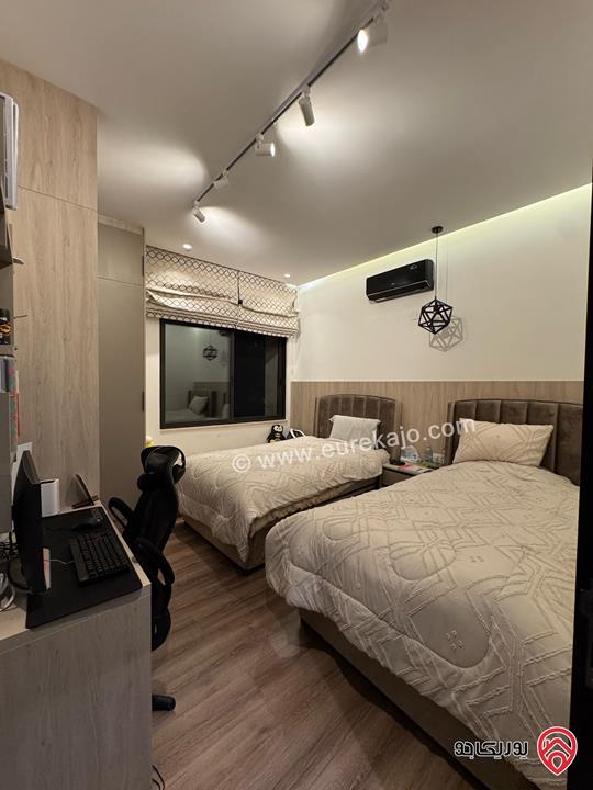 شقة مفروشة مساحة 275م للبيع في عمان - دابوق تبعد 600م عن مكتب الامير غاي بن محمد 