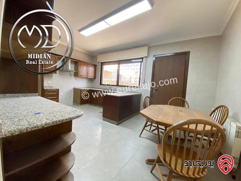 فيلا مستقلة فارغة للايجار في عمان - خلدا مساحة 500م تشطيبات و ديكورات فاخرة بسعر مميز