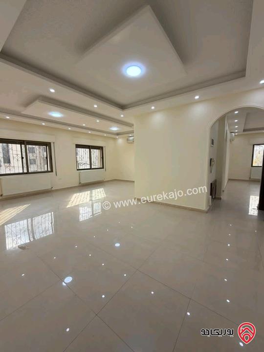 شقة طابق أول مساحة 180م للبيع في عمان - خلدا 