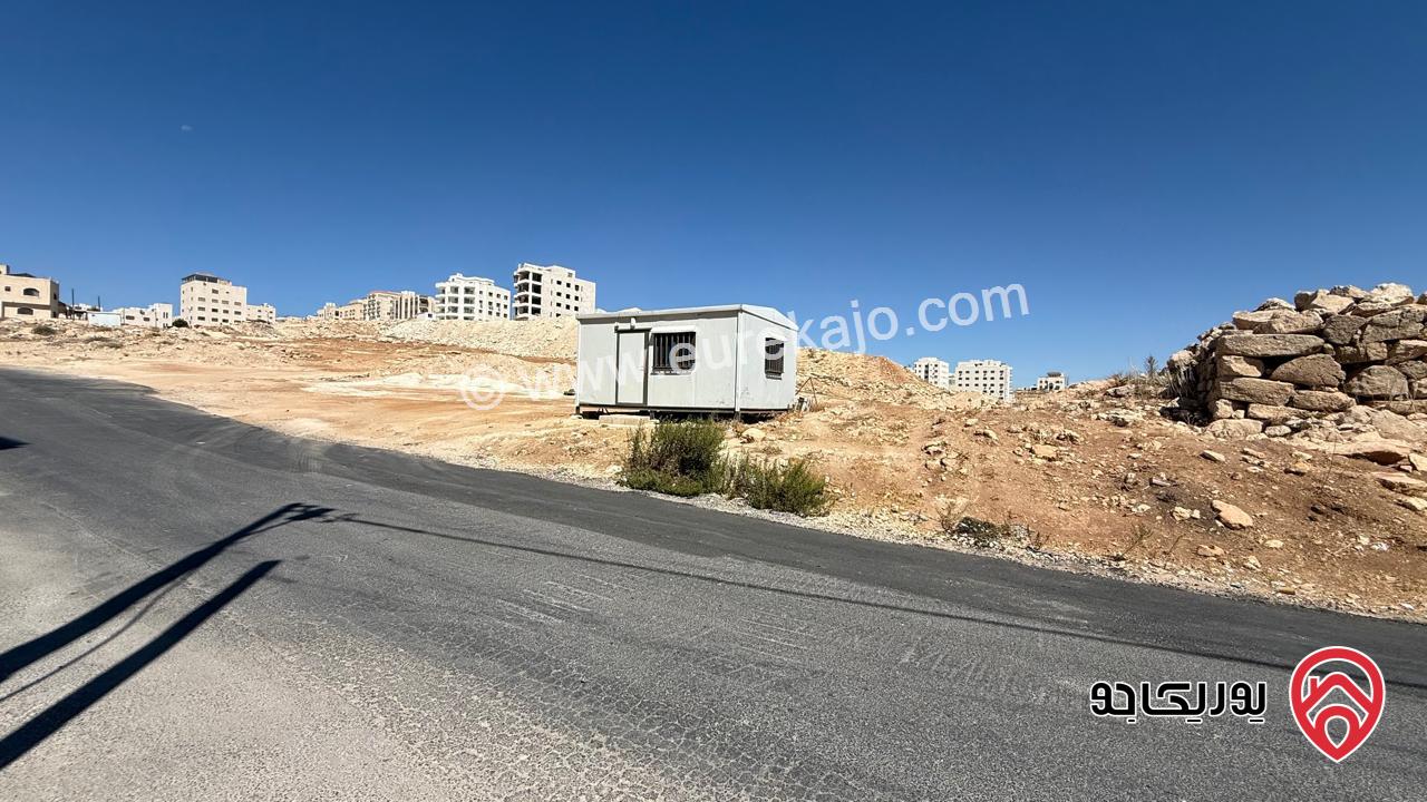 قطعة أرض مساحة 822م للبيع في عمان - الجبيهة حي المنصور