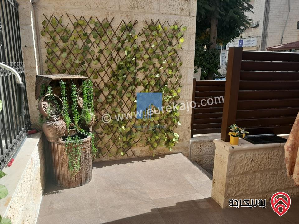 شقة أرضية مفروشة فاخرة للبيع في عمان - السابع قرب السفارة الرومانية 185م مع ترس امامي 25م تشطيب سوبر ديلوكس