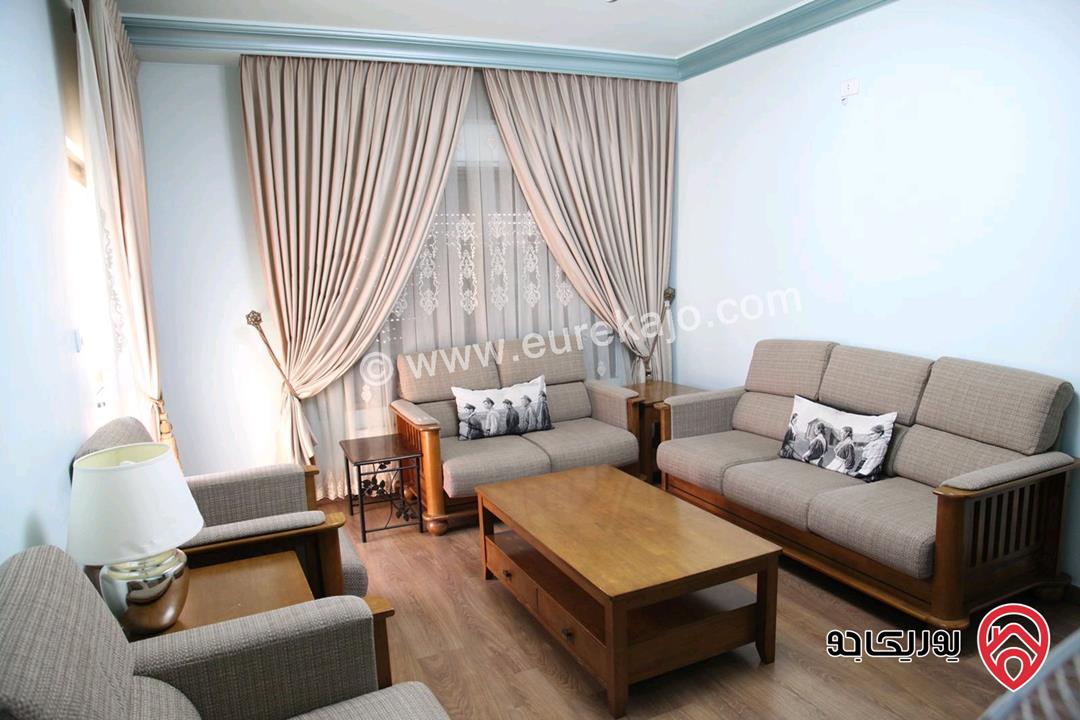 شقة طابق ثالث مساحة 190م مع روف 70م للبيع في عمان - ضاحية الرشيد 