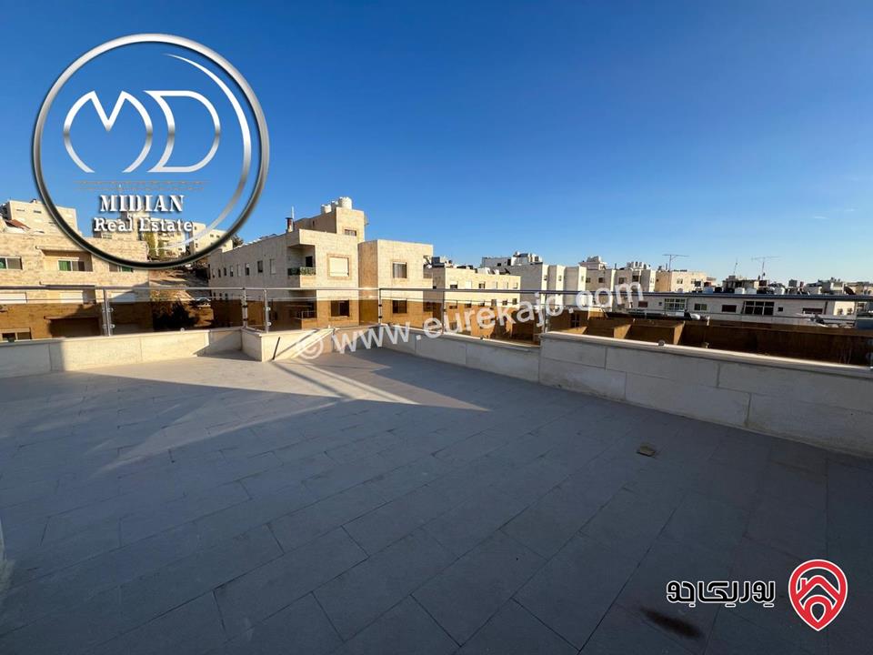 شقة دوبلكس فارغة للايجار في عمان - خلدا طابق أخير مع روف مساحة 200م مع تراسات تشطيبات و ديكورات عصرية فاخرة اطلالة رائعة