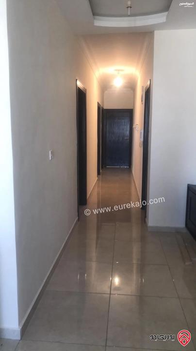 شقة طابق ثالث مساحة 120م للببع في عمان - ام السماق