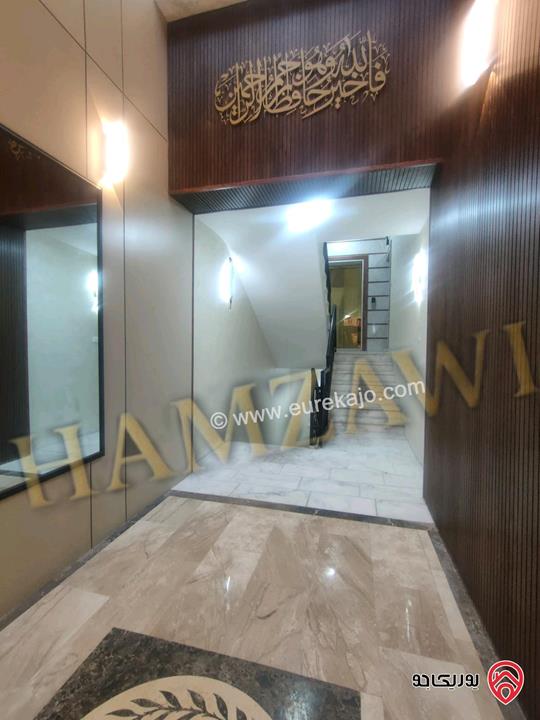 شقة سوبر ديلوكس طابق ثالث دوبلكس مساحة 215م للايجار في عمان - البنيات طريق المطار 