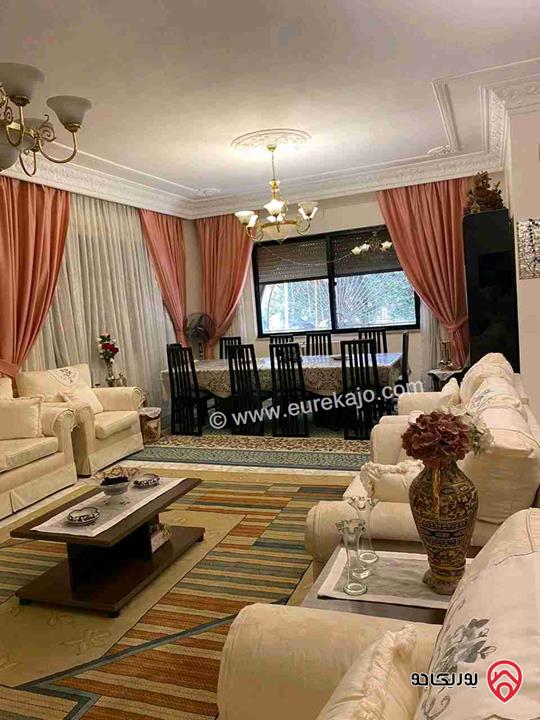 فيلا مستقلة مساحة 450م على أرض 775م للبيع في عمان - الجندويل