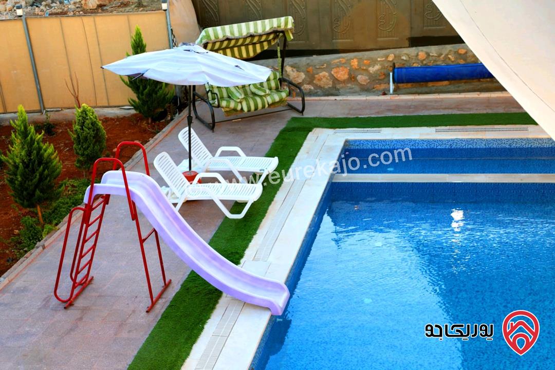 مزرعة للبيع في جرش - مقنطرة الشرقية مساحة الأرض 4092 متر مربع مع بناء شاليه 200 متر مربع حجر تشطيب سوبر ديلوكس ويوجد فيها مشروع زيتون مثمر وتقع على شارعين 