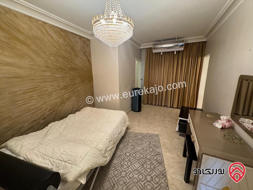 فيلا متلاصقة فاخرة مساحة 530م على ارض 400م للبيع في عمان - عبدون