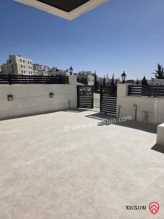 شقة أرضية مساحة 143م مع باركنج وترس ومدخل خاص 50م للبيع في عمان - شفا بدران